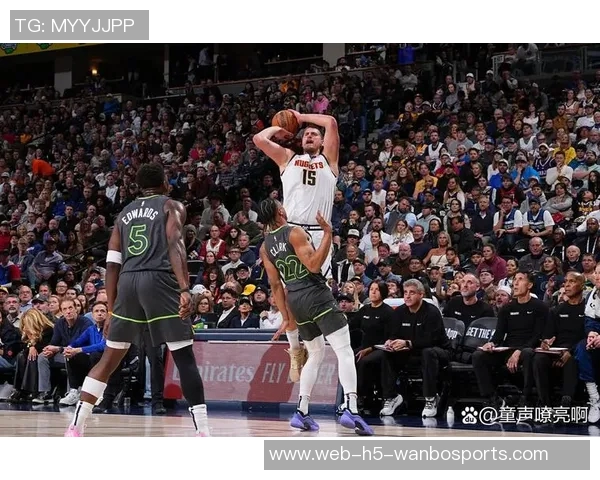 爱德华兹高效得分难救主球队失利全场19投11中砍下31分表现依旧亮眼