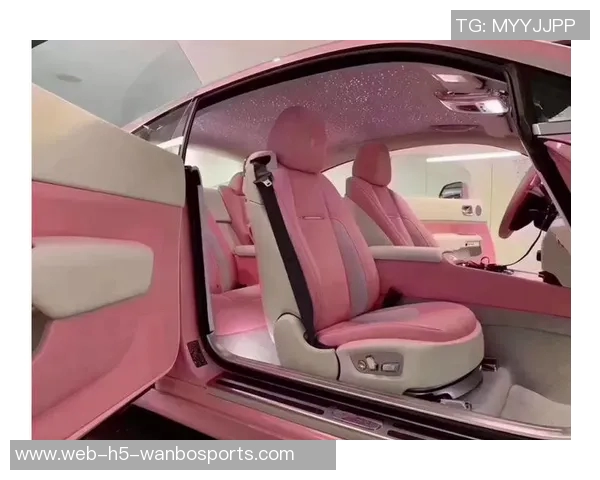 WNBA球星里斯炫耀新座驾芭比粉色与星空顶的完美结合